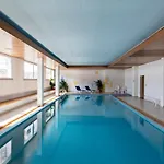 New Premium With Efireplace, Pool & Sauna Apartment *