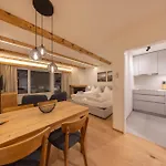 New Premium With Efireplace, Pool & Sauna Apartment St. Moritz