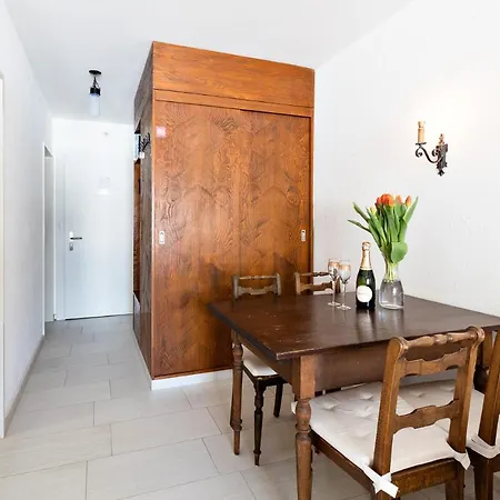 New Premium With Fireplace, Pool & Sauna דירה