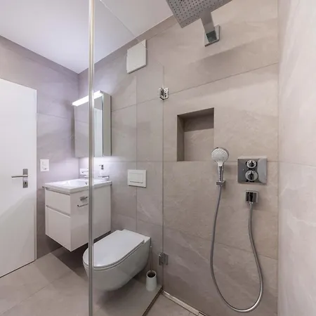 דירה New Premium With Fireplace, Pool & Sauna